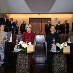 LL.AA.RR les Princesses Lalla Khadija, Lalla Meryem et Lalla Hasnaa, accompagnées de Mme Brigitte Macron, assistent au spectacle d’ouverture du Théâtre Royal de Rabat